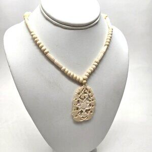 Handcrafted Carved Cream Beaded Necklace Floral Pendant Vintage Jewelry je207
